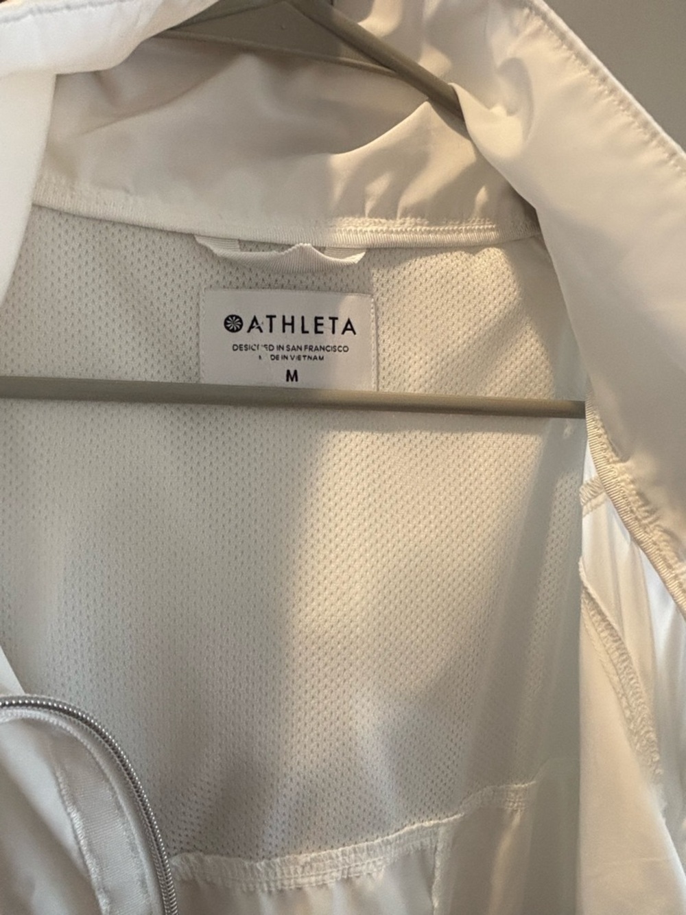 EUC Athleta Rain Jacket medium - Picture 11 of 11